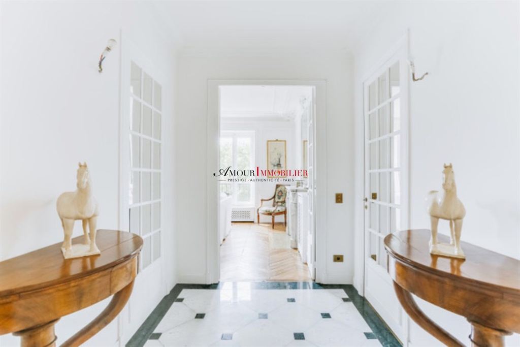 Appartement . 3 chambres . 137 m²