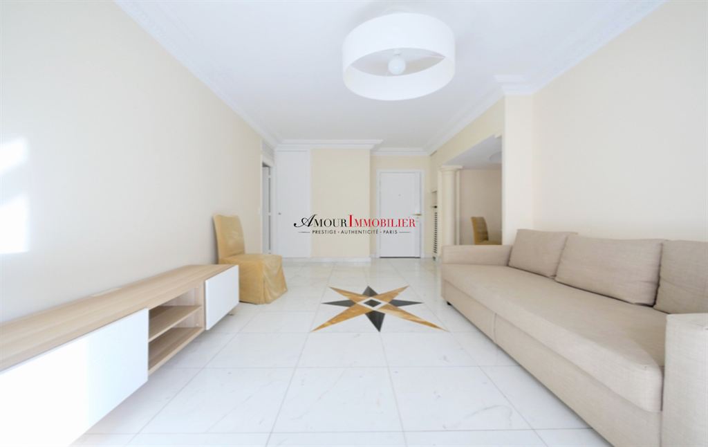 Appartement . 1 chambres . 56 m²