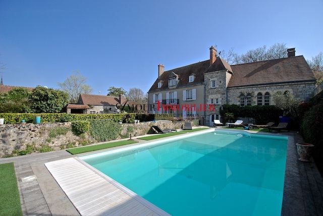 Maison . 7 chambres . 430 m²